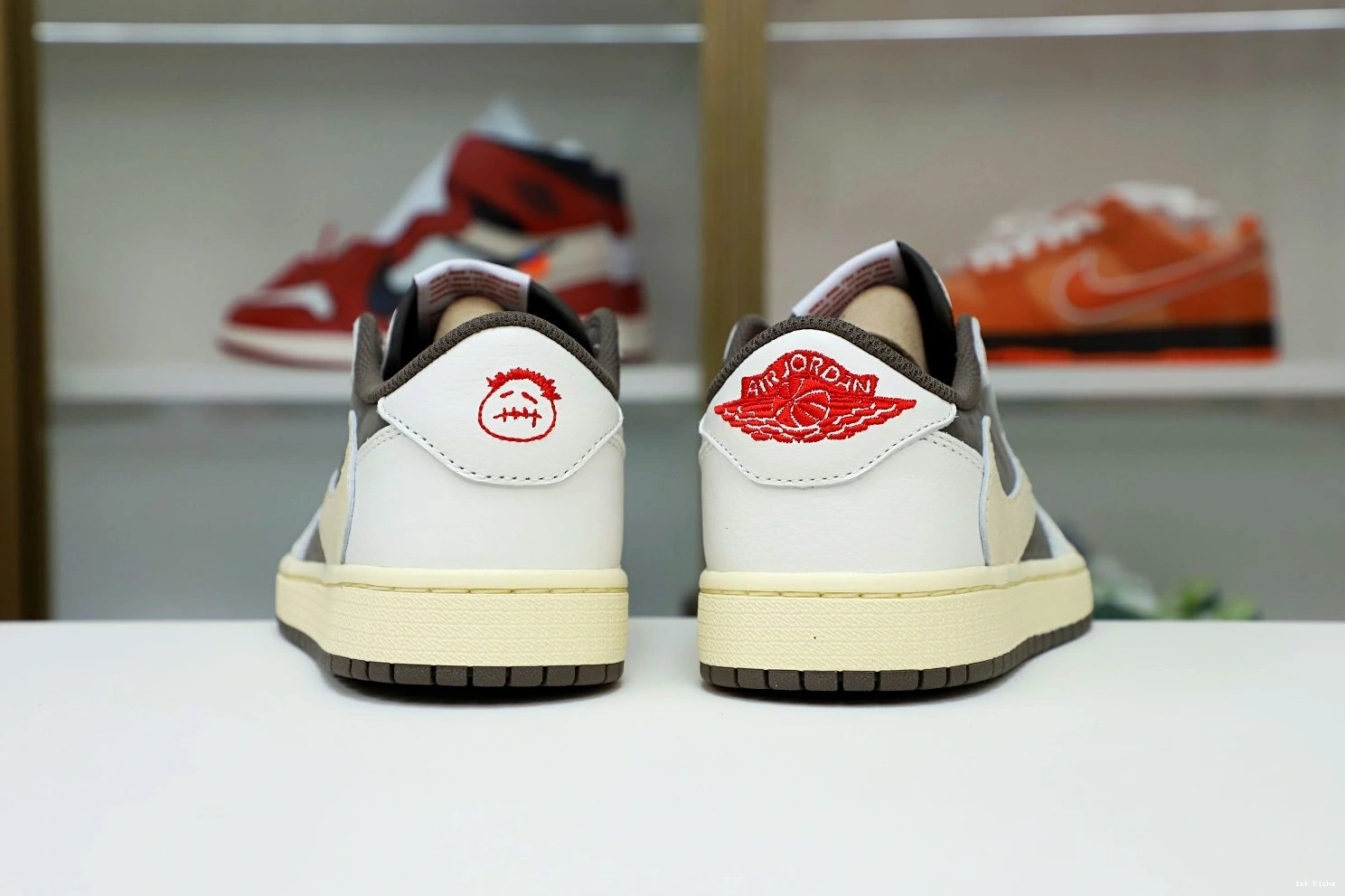 1 JORDAN OG Comfortable LOW REVERSE MOCHA TRAVIS X AIR SCOTT Kimikick 1933 1217